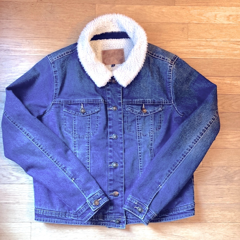 BBJ Los Angeles sherpa lined Denim Jean jacket. Medium wash. Size large